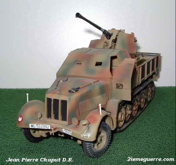 sdkfz72f.JPG (74552 octets)
